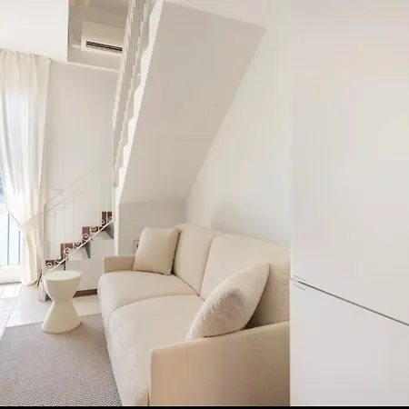 24 * Porto Venere